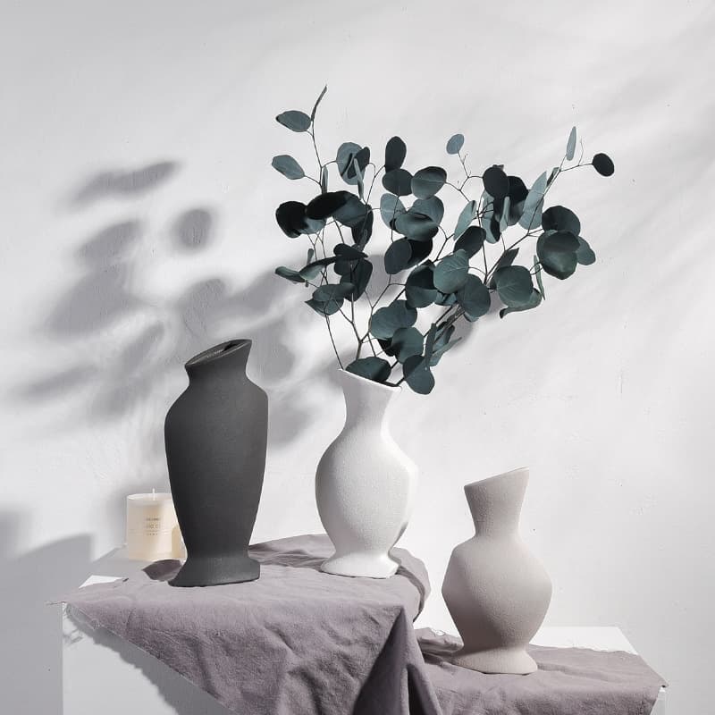 Vase en céramique, style fantaisiste, décoration originale et douce, salon moder